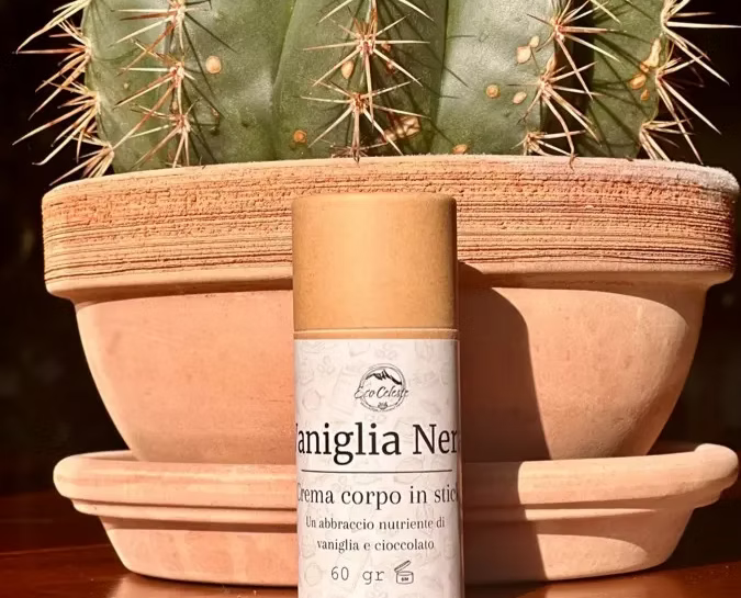 CREMA CORPO SOLIDA VANIGLIA NERA